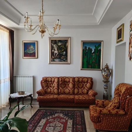 Appartamento Deluxe Centrale, Гаэта Экстерьер фото