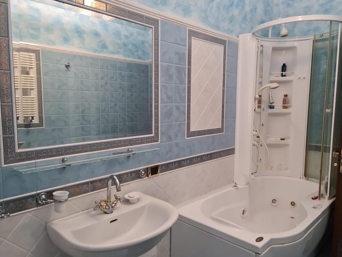 Appartamento Deluxe Centrale, Гаэта Экстерьер фото