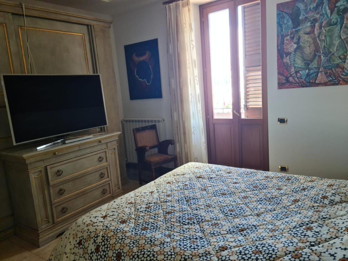 Appartamento Deluxe Centrale, Гаэта Экстерьер фото
