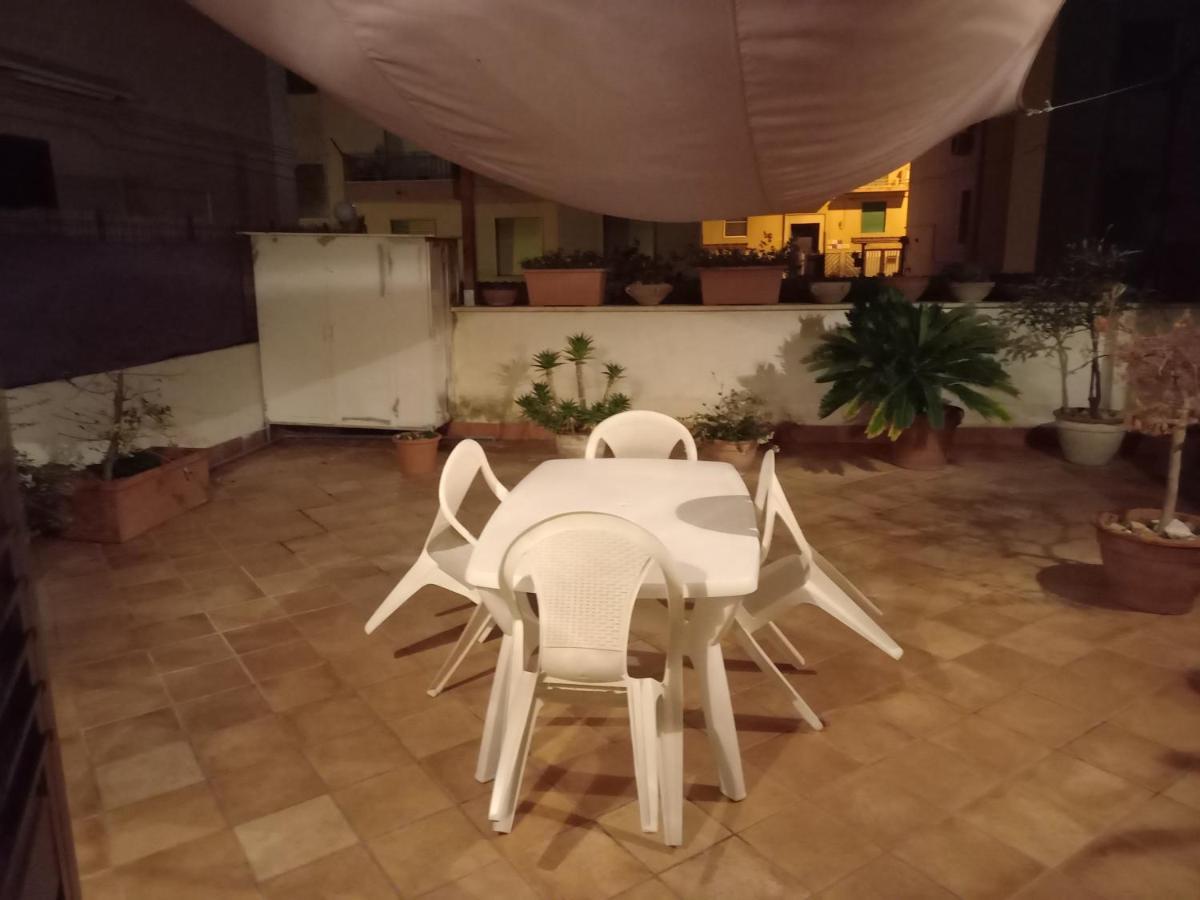 Appartamento Deluxe Centrale, Гаэта Экстерьер фото