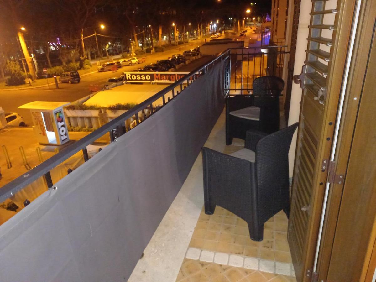 Appartamento Deluxe Centrale, Гаэта Экстерьер фото
