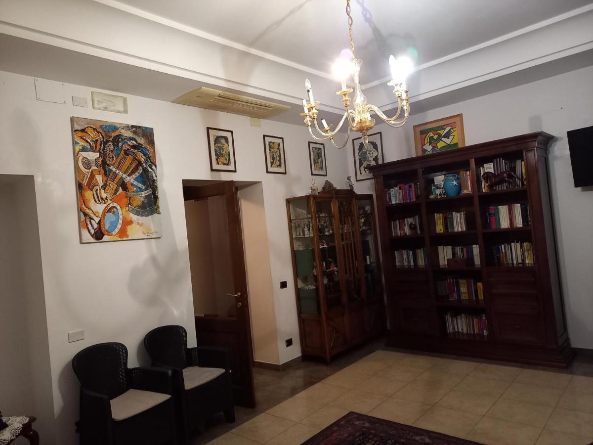 Appartamento Deluxe Centrale, Гаэта Экстерьер фото